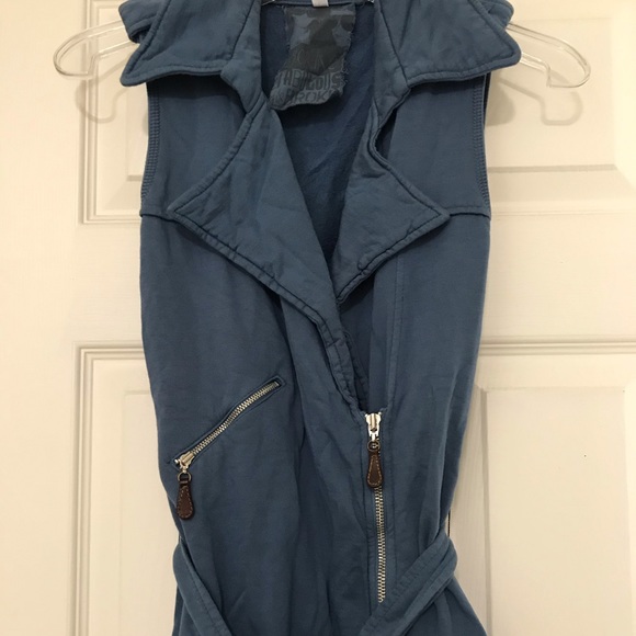 Young fabulous and broke sleeveless top - Picture 6 of 14